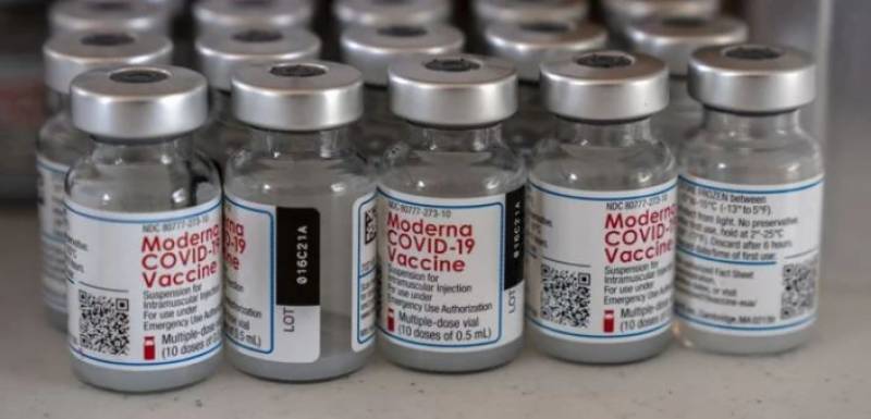 COVID-19: Pakistan receives 2.5 million doses of Moderna vaccine from US