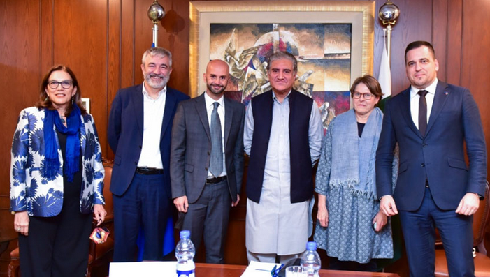 FM Qureshi lauds EU's support to Pakistan in fight against COVID-19
