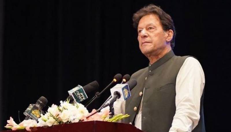 PM Imran urges scholars to provide best guidance to younger generations