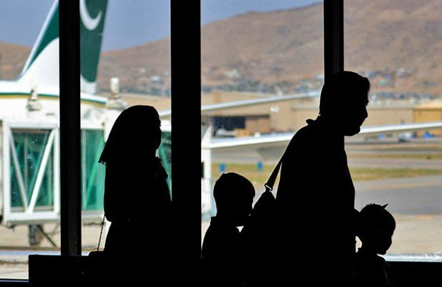 NCOC allows Pakistanis stranded in Category C countries to return by December 31