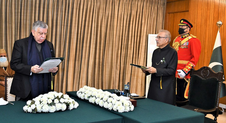 Senator Shaukat Tarin takes oath as federal minister