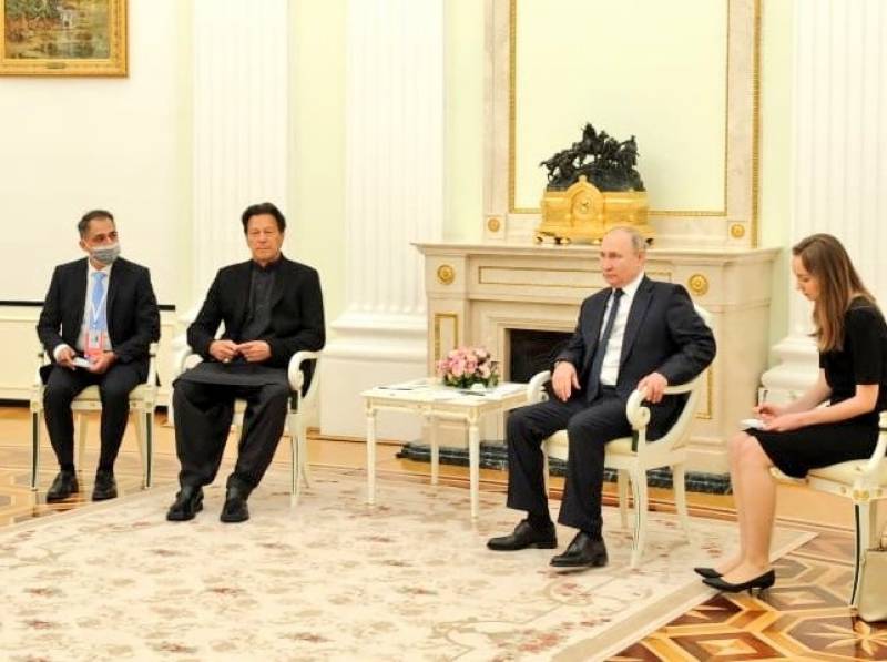 PM Imran meets Russian President Vladimir Putin in Moscow