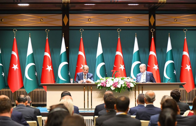 PM Shehbaz, President Erdogan reaffirm to upgrade bilateral ties to new heights