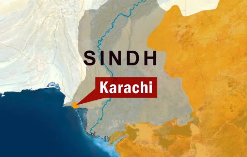 Two policemen martyred, 2 injured in Karachi hand grenade explosion 