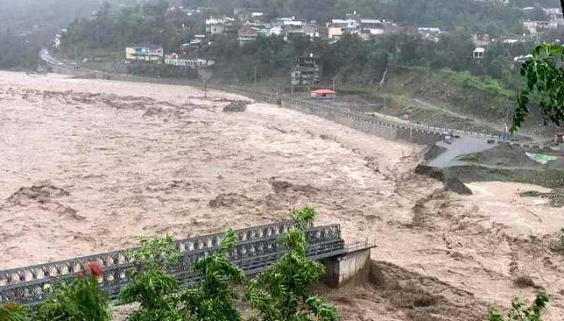 Manchar Lake water inundates hundreds of villages, threatens to cut off Dadu
