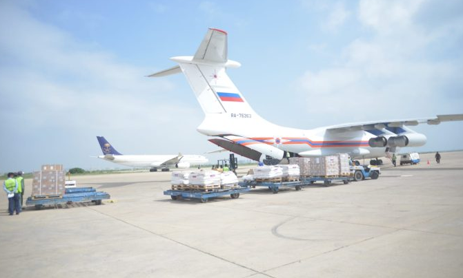 First flood relief assistance flight from Russia lands at Karachi airport