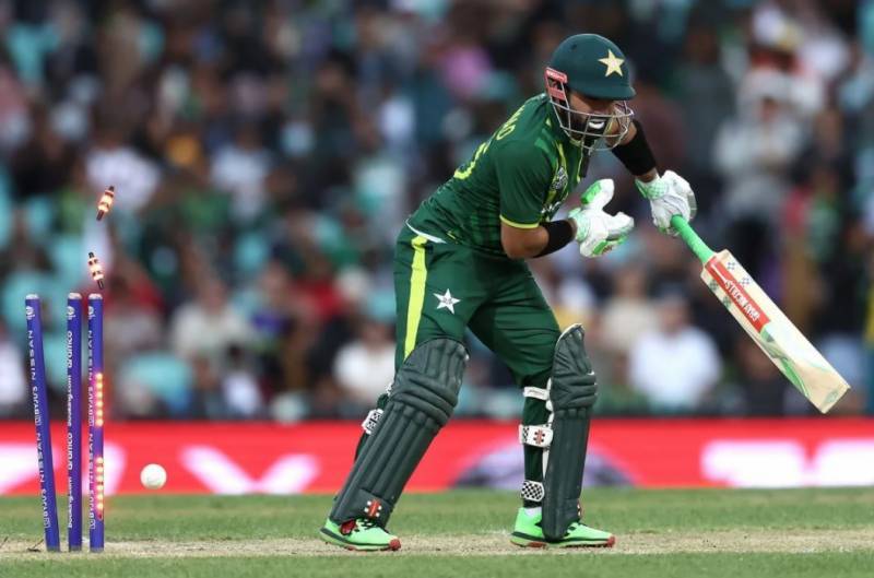 T20 World Cup: Pakistan set 186-run target for South Africa