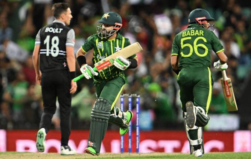 Pakistan beat New Zealand to qualify for T20 World Cup final
