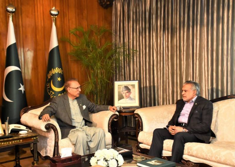Finance Minister Ishaq Dar meets President Arif Alvi
