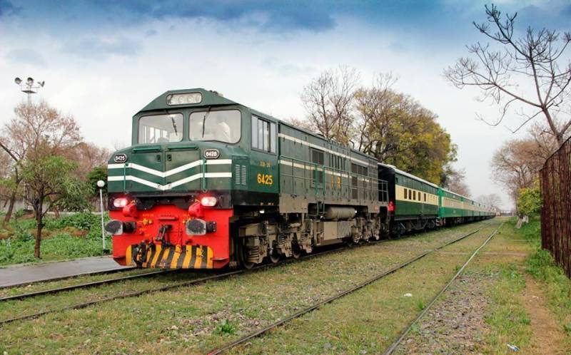 Pakistan Railways to operate 5 special trains on Eid-ul-Fitr
