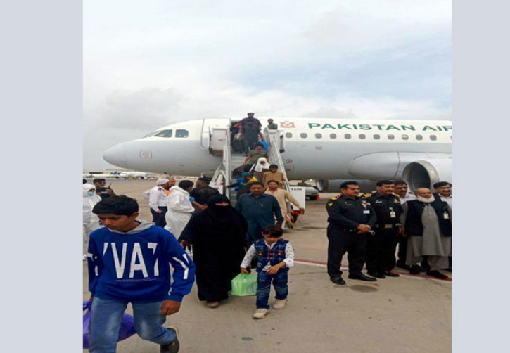 First batch of 149 Pakistanis evacuated from Sudan arrives in Karachi