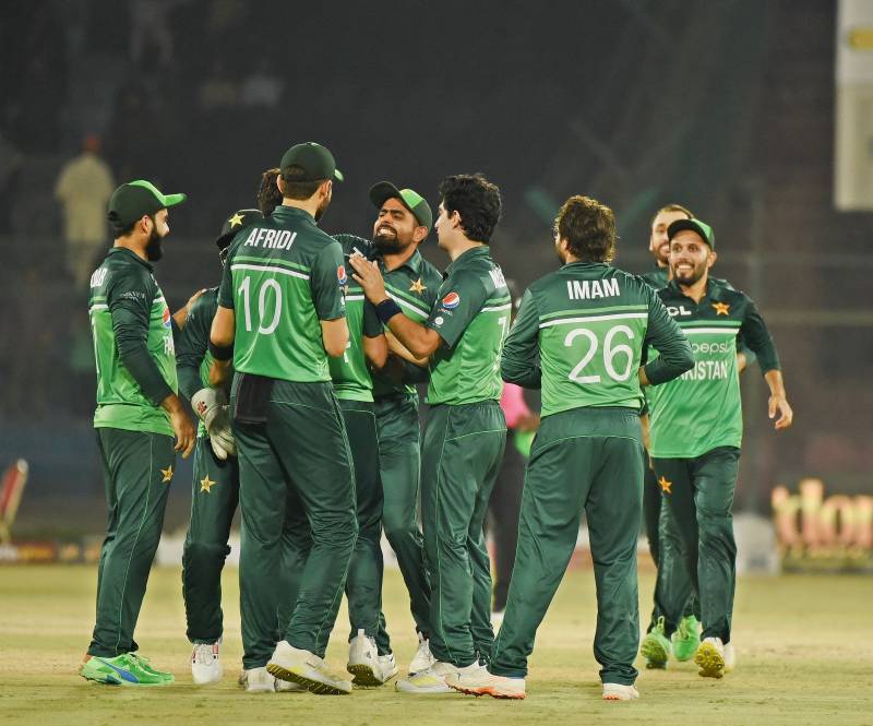 Pakistan climb to top ODI ranking in 4th win over New Zealand