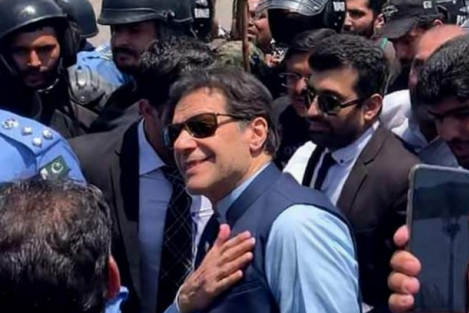 IHC bars authorities from arresting Imran Khan in all cases till Monday