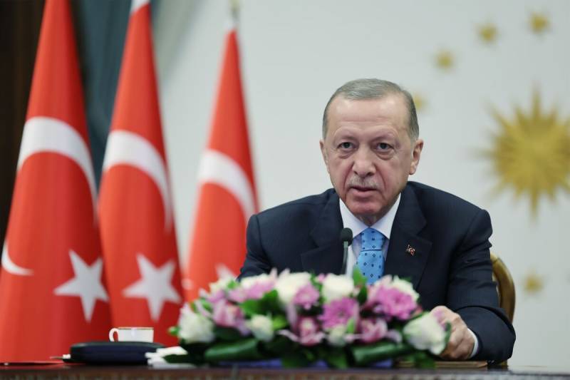 Turkiye's Tayyip Erdogan claims victory in presidential election