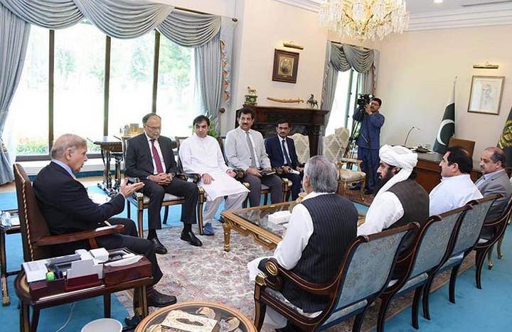 PM decides to include special uplift projects in budget for KP’s merged districts