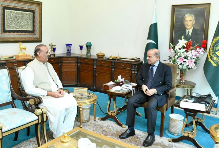 Shehbaz Sharif, Raja Riaz hold meeting for consultation on caretaker PM