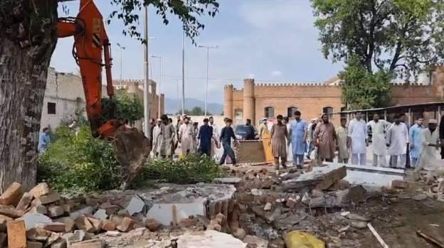 At least 5 dead, 12 injured in suicide attack on mosque in KP's Hangu