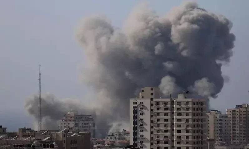 UN aid agencies make joint call for ceasefire as Gaza death toll tops 10,000