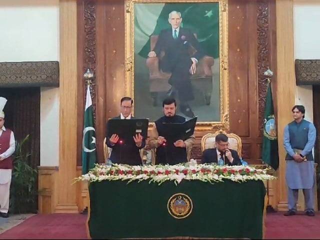 Justice (retd) Arshad Hussain Shah sworn in as caretaker KP CM