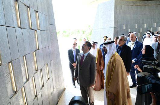 PM visits martyrs memorial in Abu Dhabi, pays tribute to UAE's national heroes