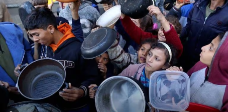 'Simply not enough food' to go around in war-ravaged Gaza, warn UN humanitarians