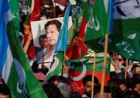 Parties hold countrywide protests over alleged rigged results, police arrest PTI supporters