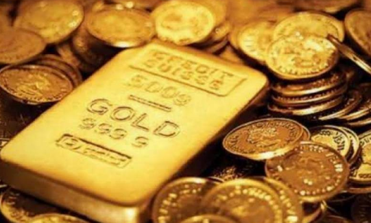 Gold price in Pakistan decreases by Rs1,100 per tola 