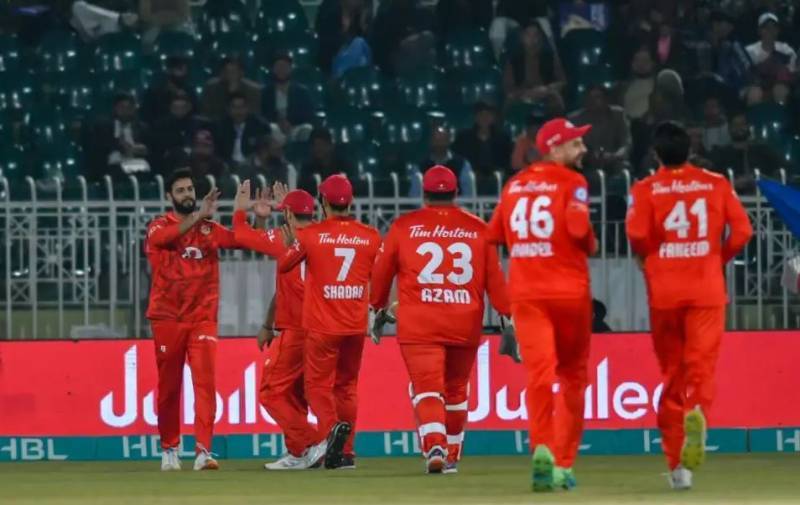 PSL 9: Islamabad United beat Karachi Kings by 5 wickets