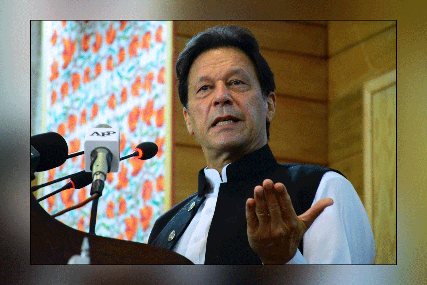 PM Imran launches Pakistan's first green Eurobond